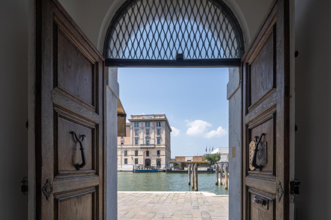 Venetian Palace R&R Extérieur photo